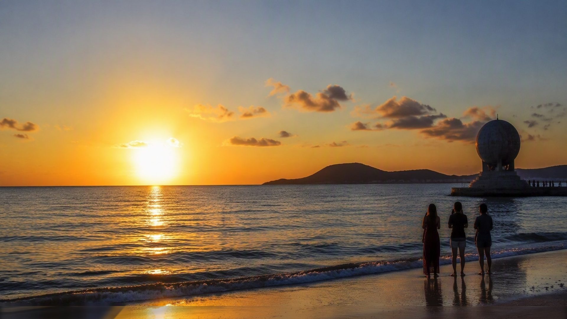 Qing'ao Bay — one of the first places in Guangdong to see the sunrise
